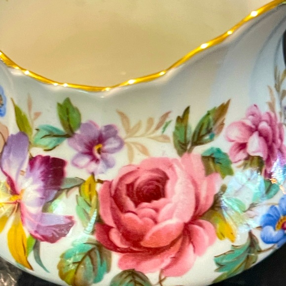 Vintage Paragon Fine Bone China
England QUEENS GARDEN Ptrn Sugar
Bowl & Creamer - Picture 14 of 16